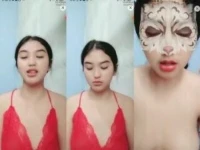 Isabella Red Lingerie Mode Sange Telanjang Dada