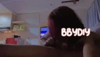 Miss BbyDiya Cewek Semok Kasih Service Enak ke Cowoknya