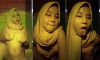 Abg Jilbab Manis Binal Pamerin Meki Ngangkang