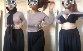 Ryugall Mode Lepas Hijab Barbar Pamerin Toket Gemoy