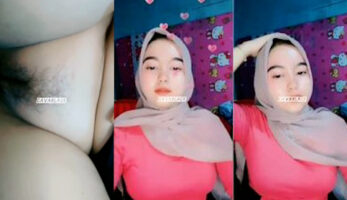 Mekinya Cewek Hijabers Tobrut Baju Merah