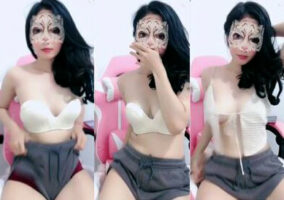 Putry Cantik Goyang Binal Santuy