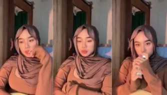 Nana Cantik Jilbab Coklat Sengaja Pamer Belahan Instagram